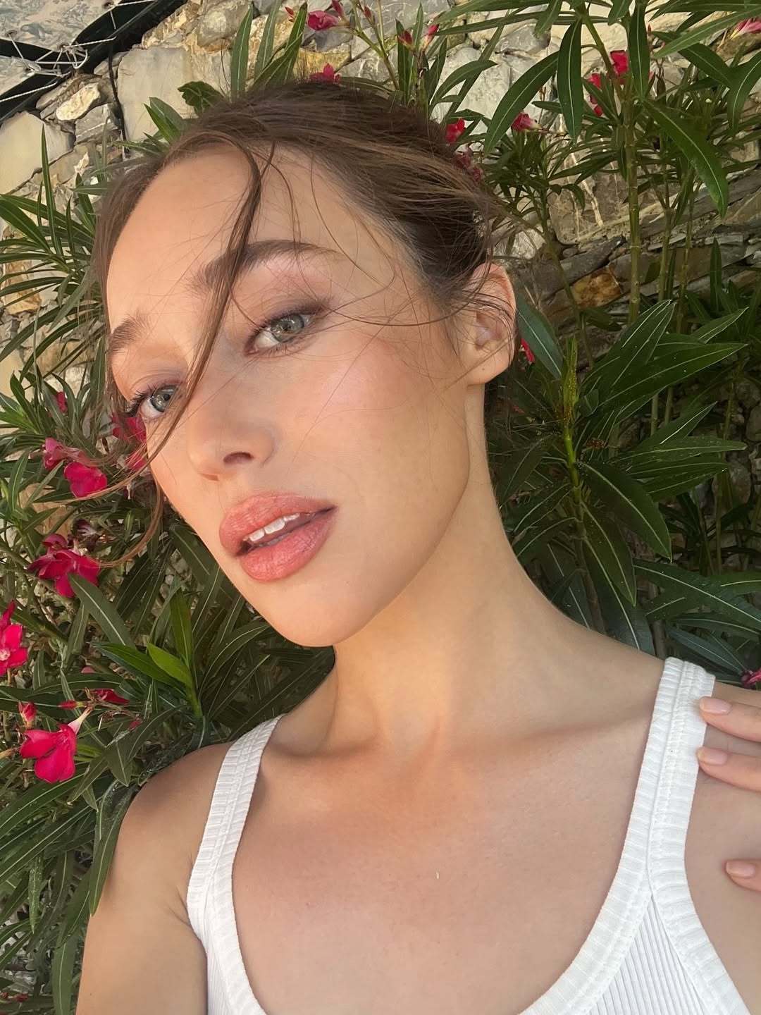 Image 10024877 from Alycia Debnam Carey