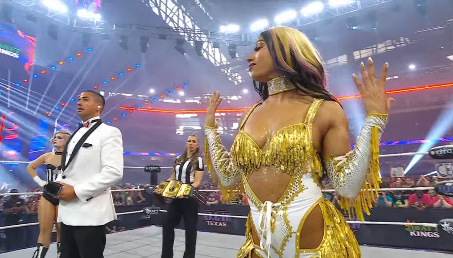 Image 10026338 from WWE Sasha Banks | Mercedes Moné