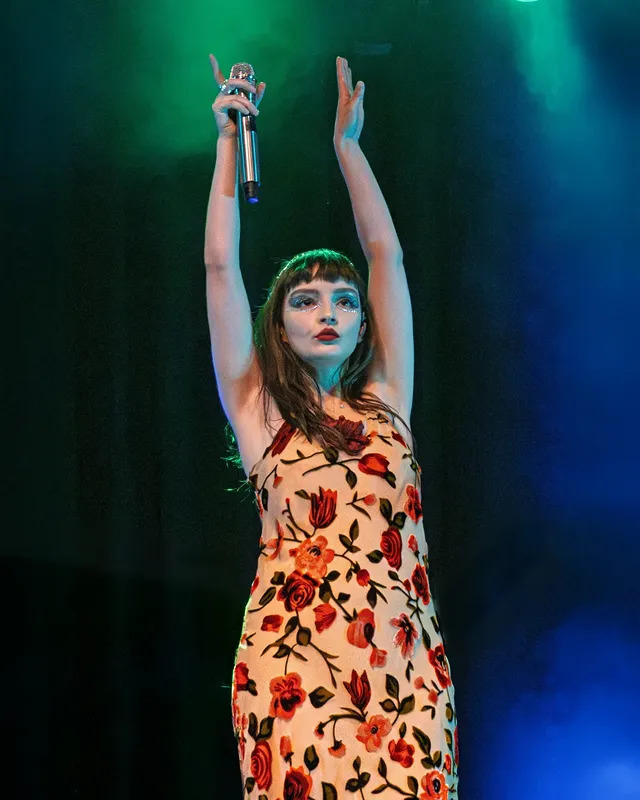 Image 10032119 from Lauren Mayberry (Singer)