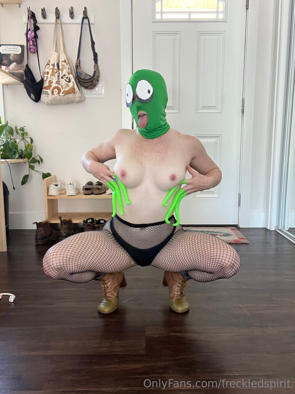 Image 10065458 from Freckledspirit / Creepyspookygirl / Freakysweetgirl / creepyt0es