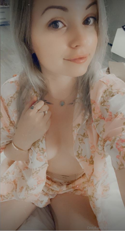 Image 10094307 from Chelxie