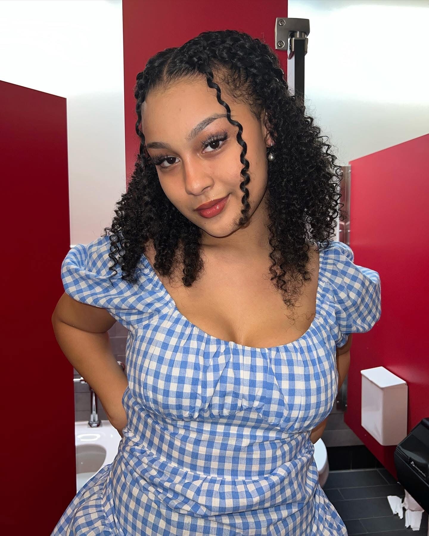 Image 10100684 from Veondre