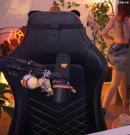 Image 1012655 from Baso