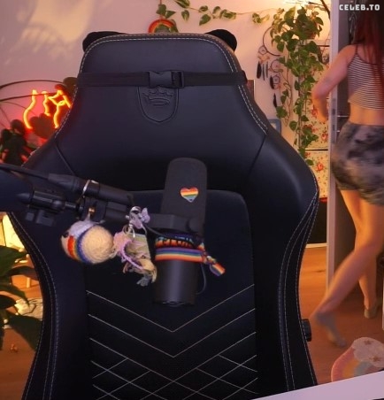 Image 1012714 from Baso