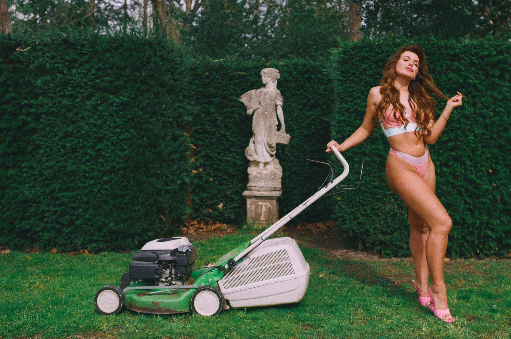 Image 10165521 from Abbey Hoes