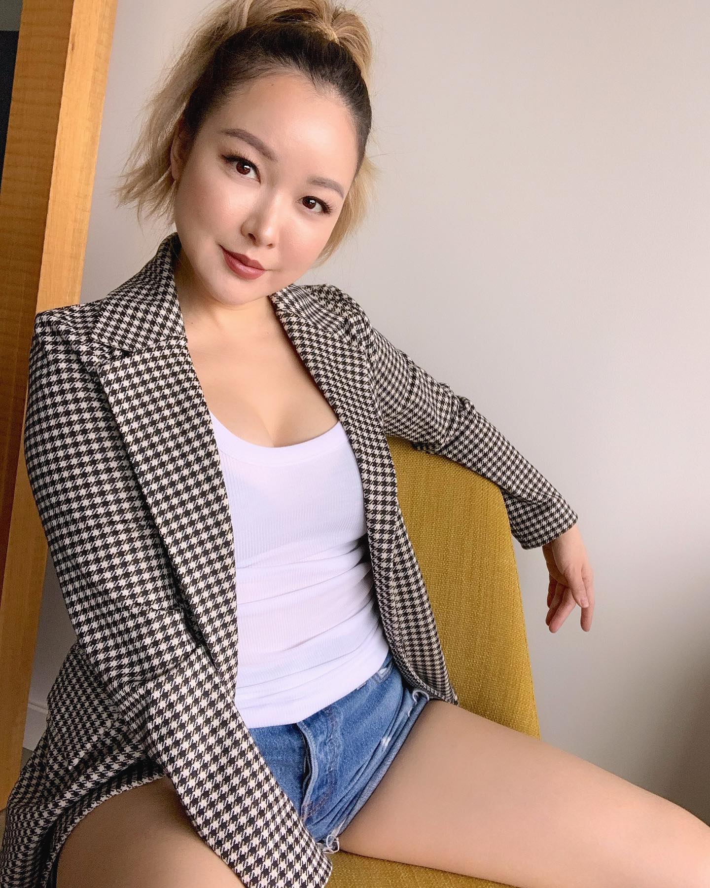 Image 10165781 from Charlet Chung