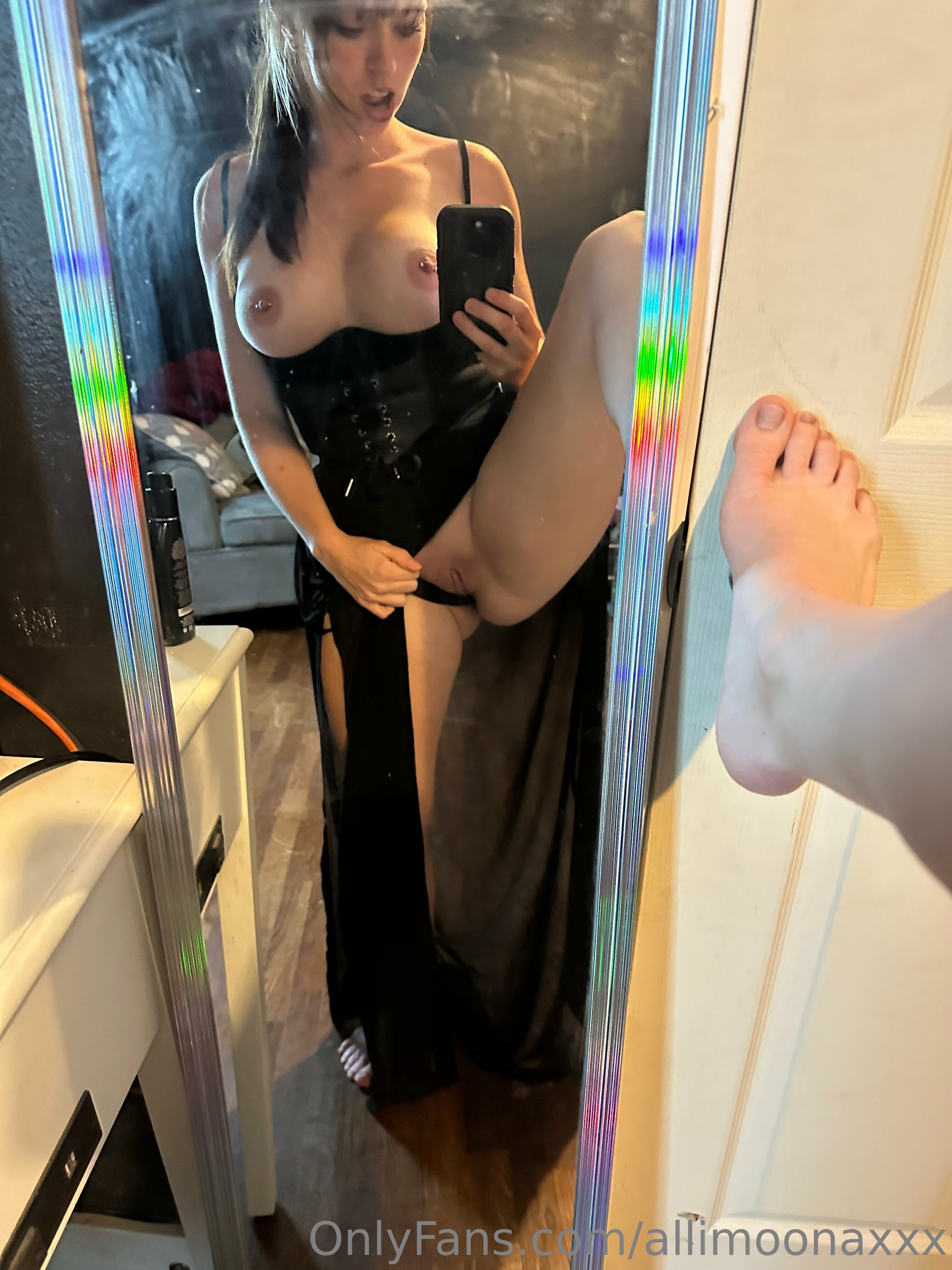 Image 10205022 from Allimoonaxxx  / allimoona04