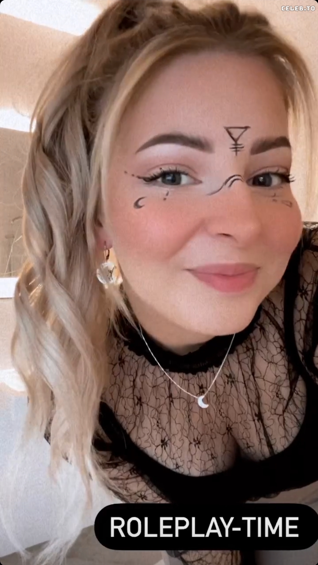 Image 1023263 from ASMR Janina