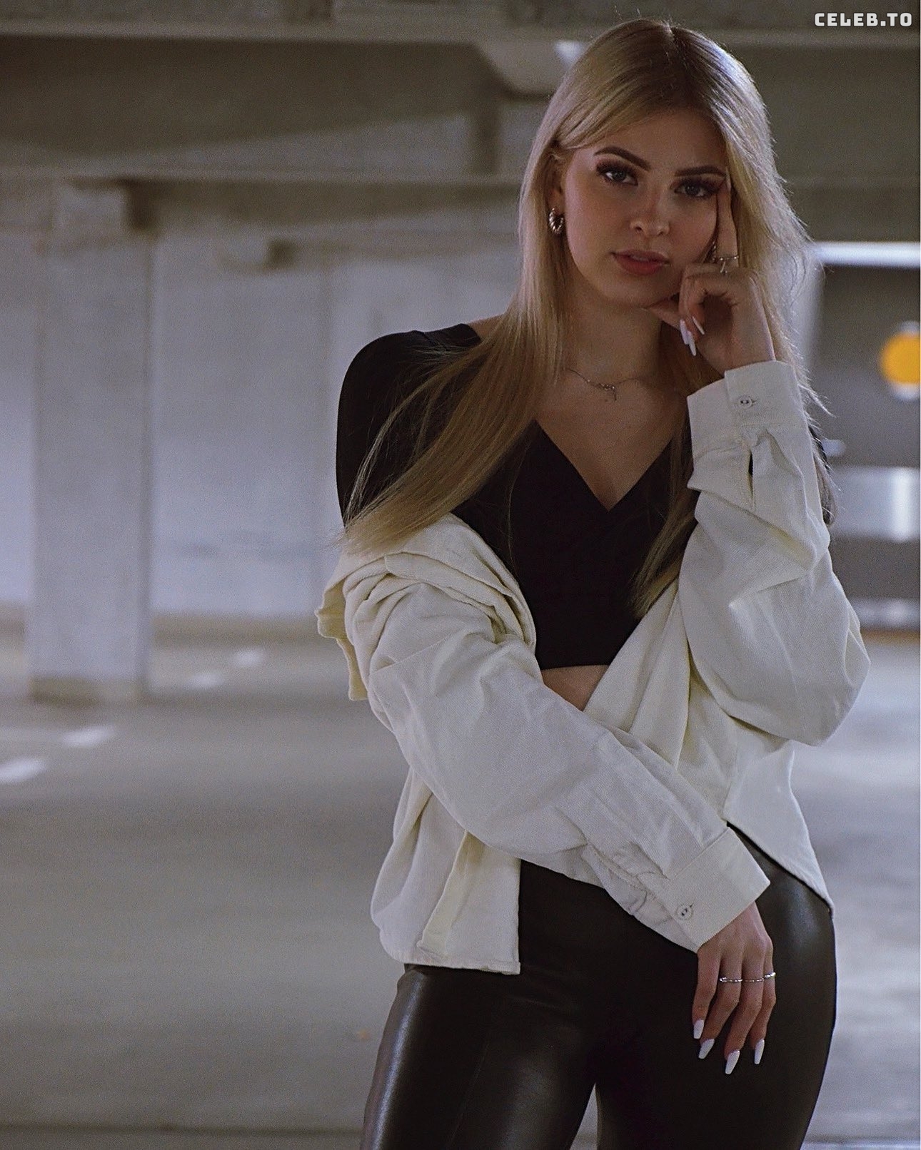 Image 1024215 from ASMR Janina