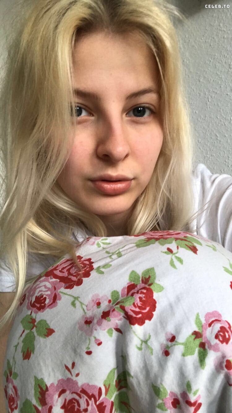 Image 1024364 from ASMR Janina