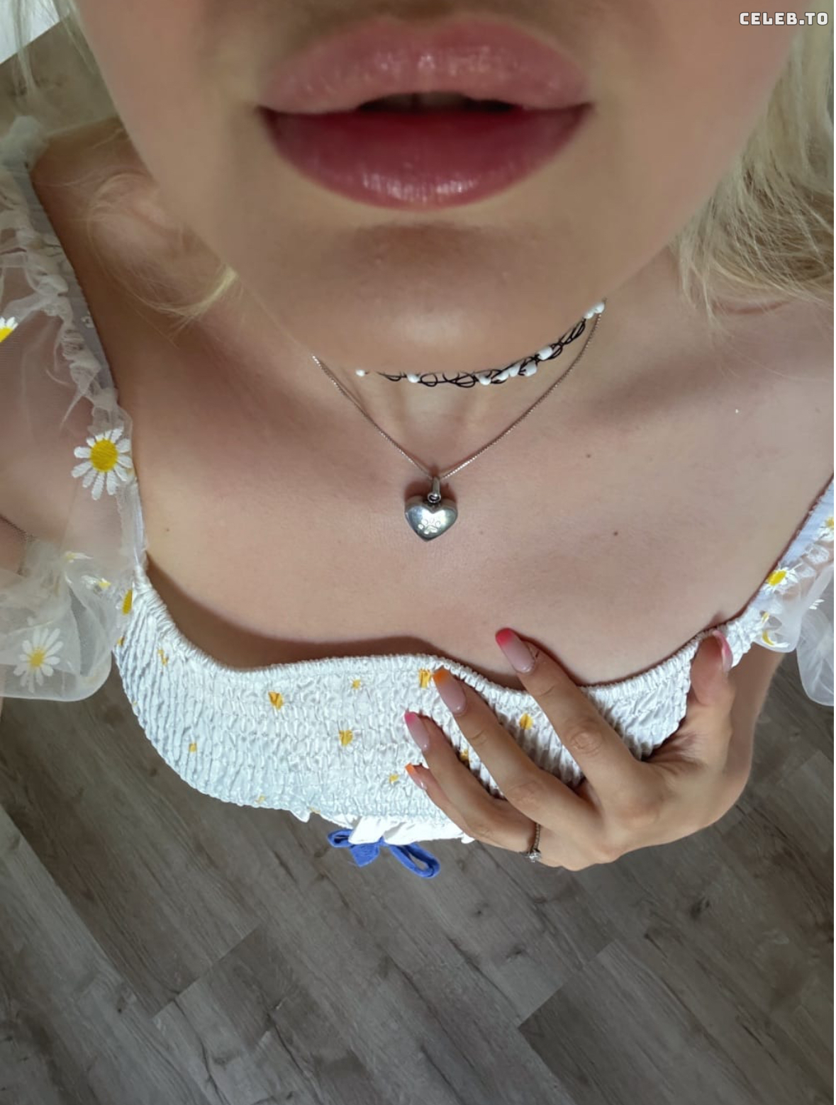 Image 10246120 from ASMR Janina