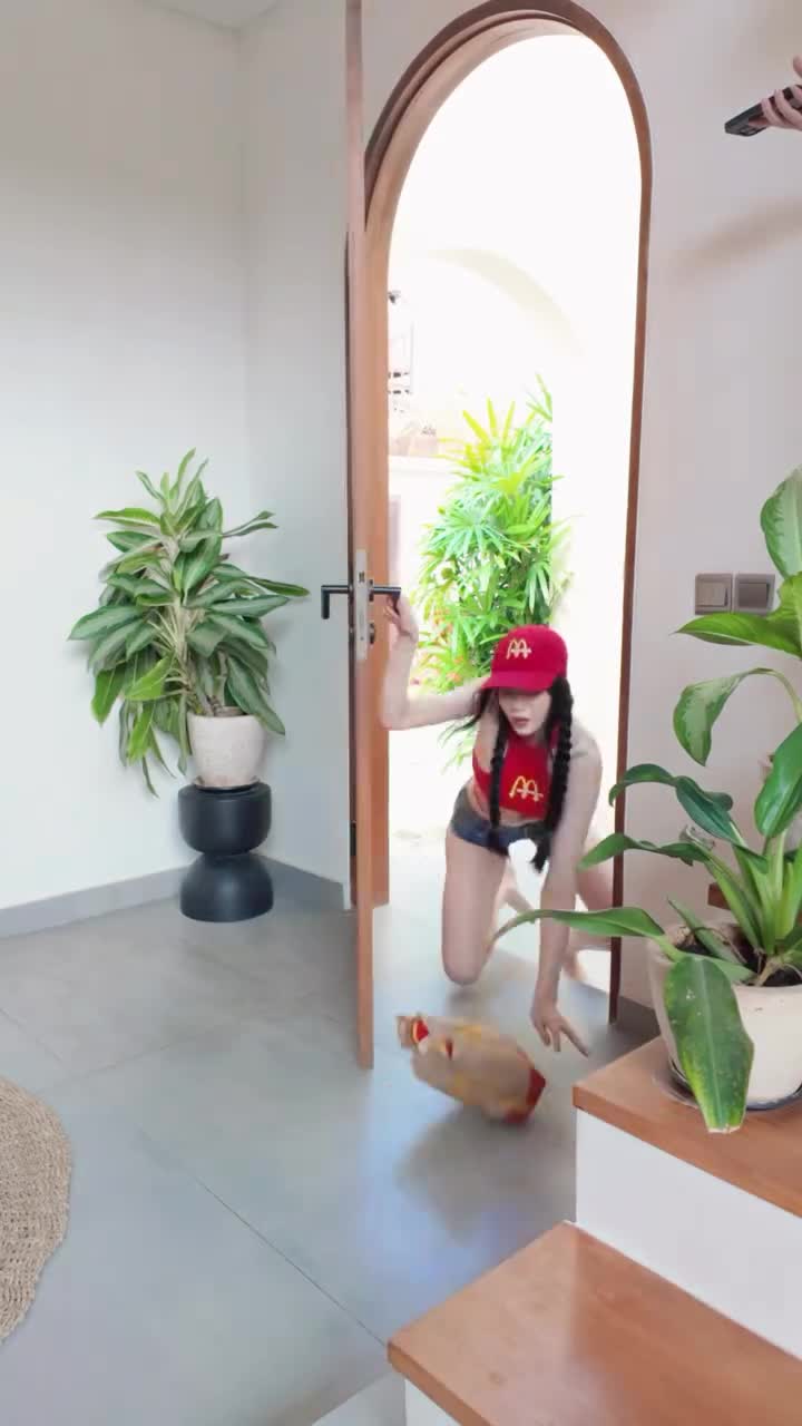Video 469762 from Alina Becker - Social Media