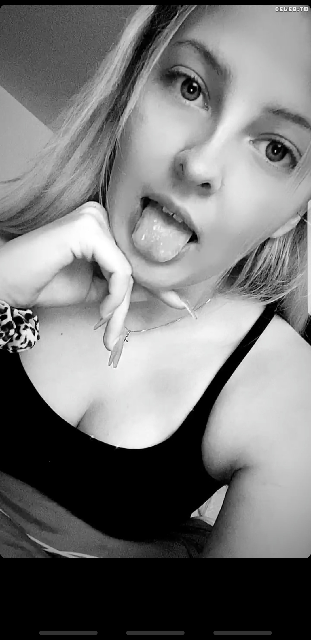 Image 1026298 from ASMR Janina