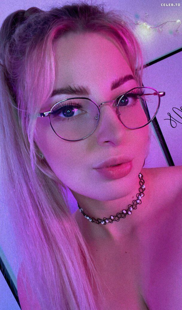 Image 1027803 from ASMR Janina