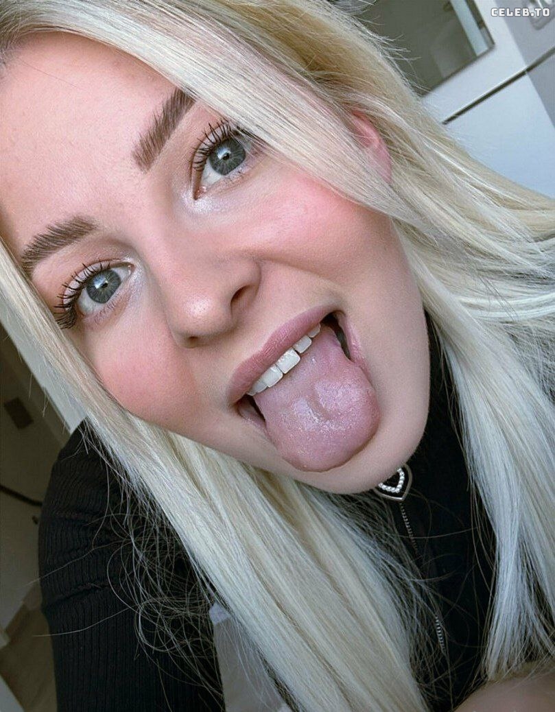 Image 1027846 from ASMR Janina