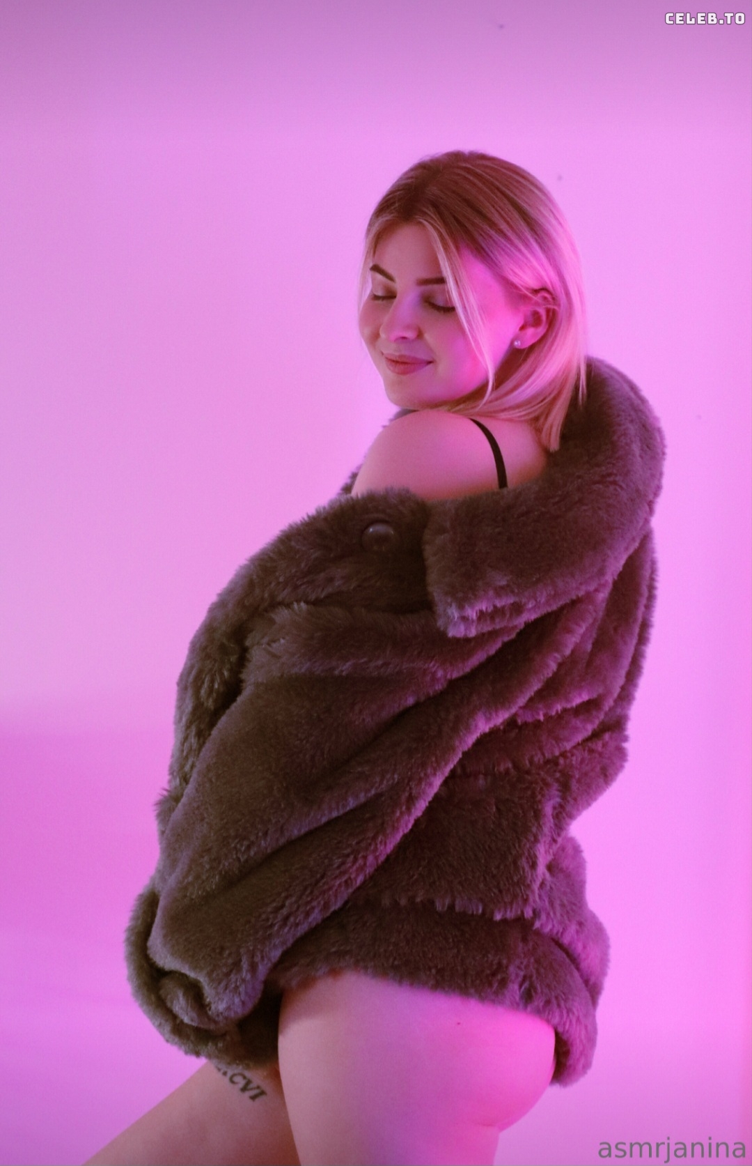 Image 1031274 from ASMR Janina