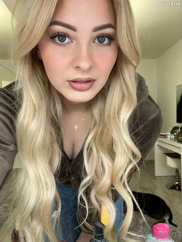 Image 1031448 from ASMR Janina