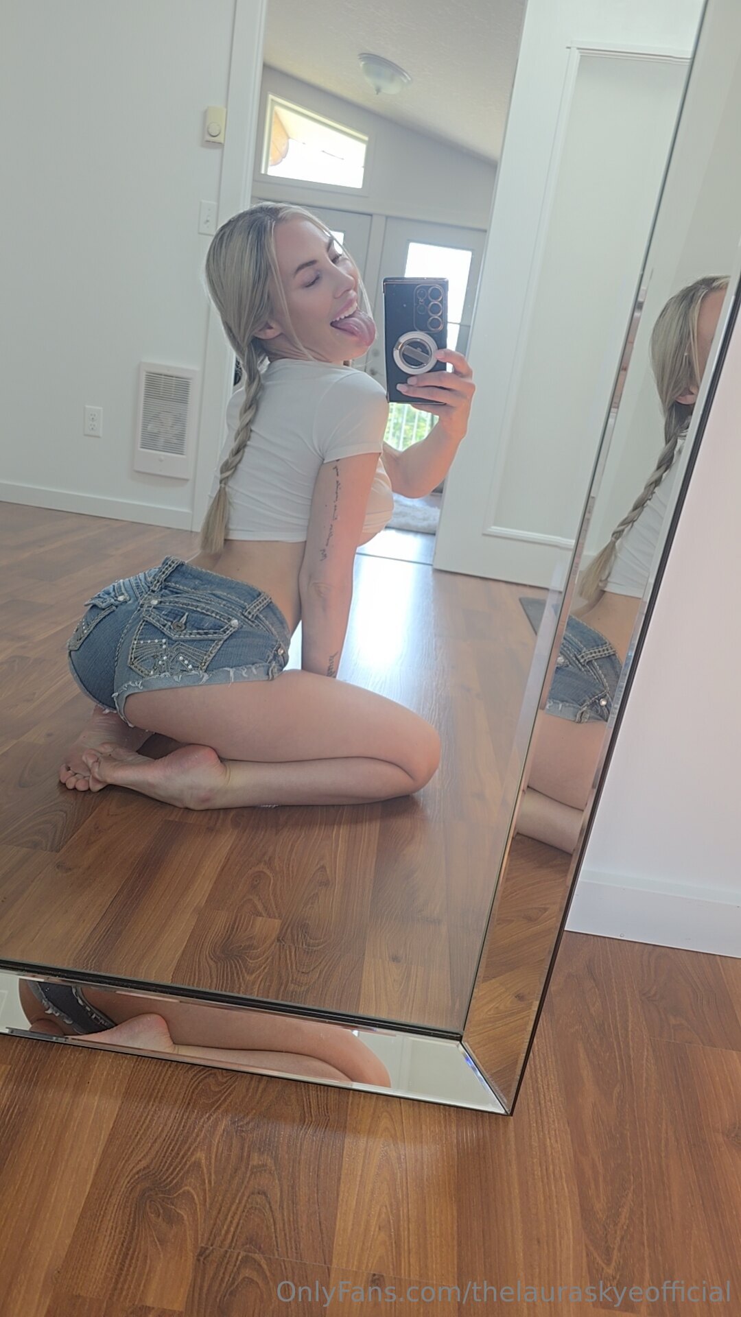 Image 10317151 from CollegeHotwife | LilMissSkye | thelauraskyeofficial | Laura Skye