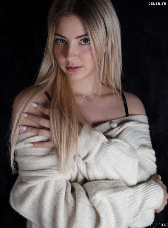 Image 1031828 from ASMR Janina