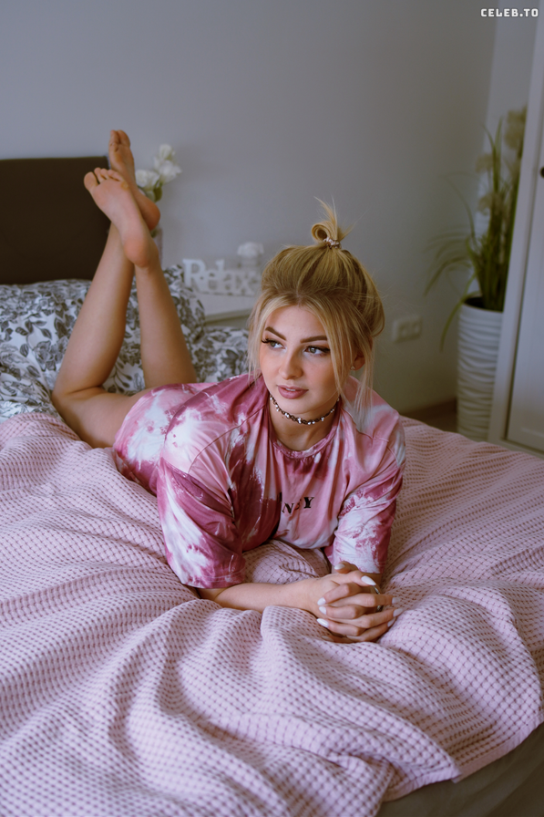 Image 1032412 from ASMR Janina