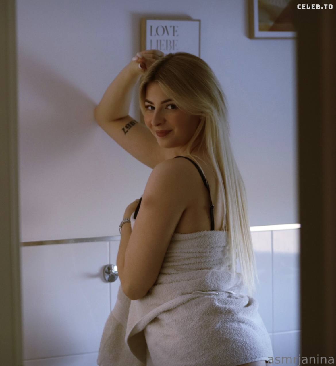 Image 1033327 from ASMR Janina