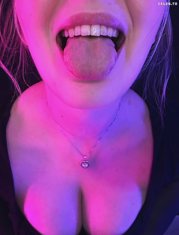 Image 1035449 from ASMR Janina