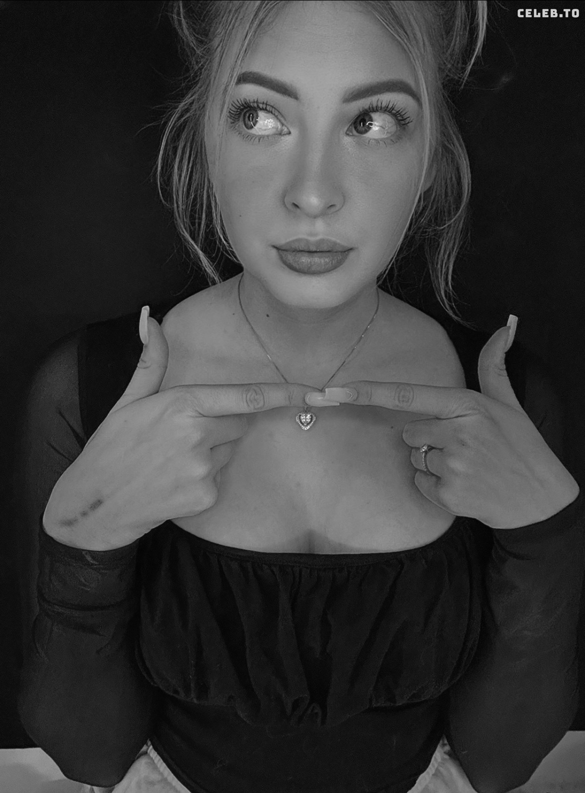 Image 1035672 from ASMR Janina