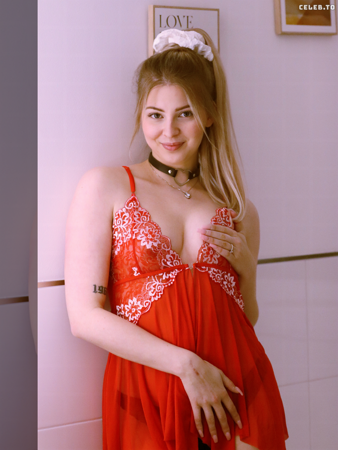 Image 1036803 from ASMR Janina