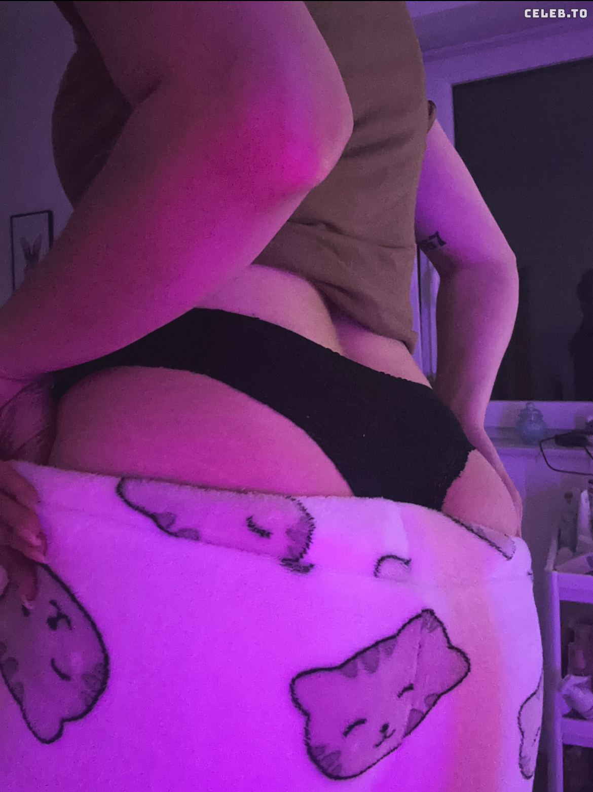 Image 1039706 from ASMR Janina