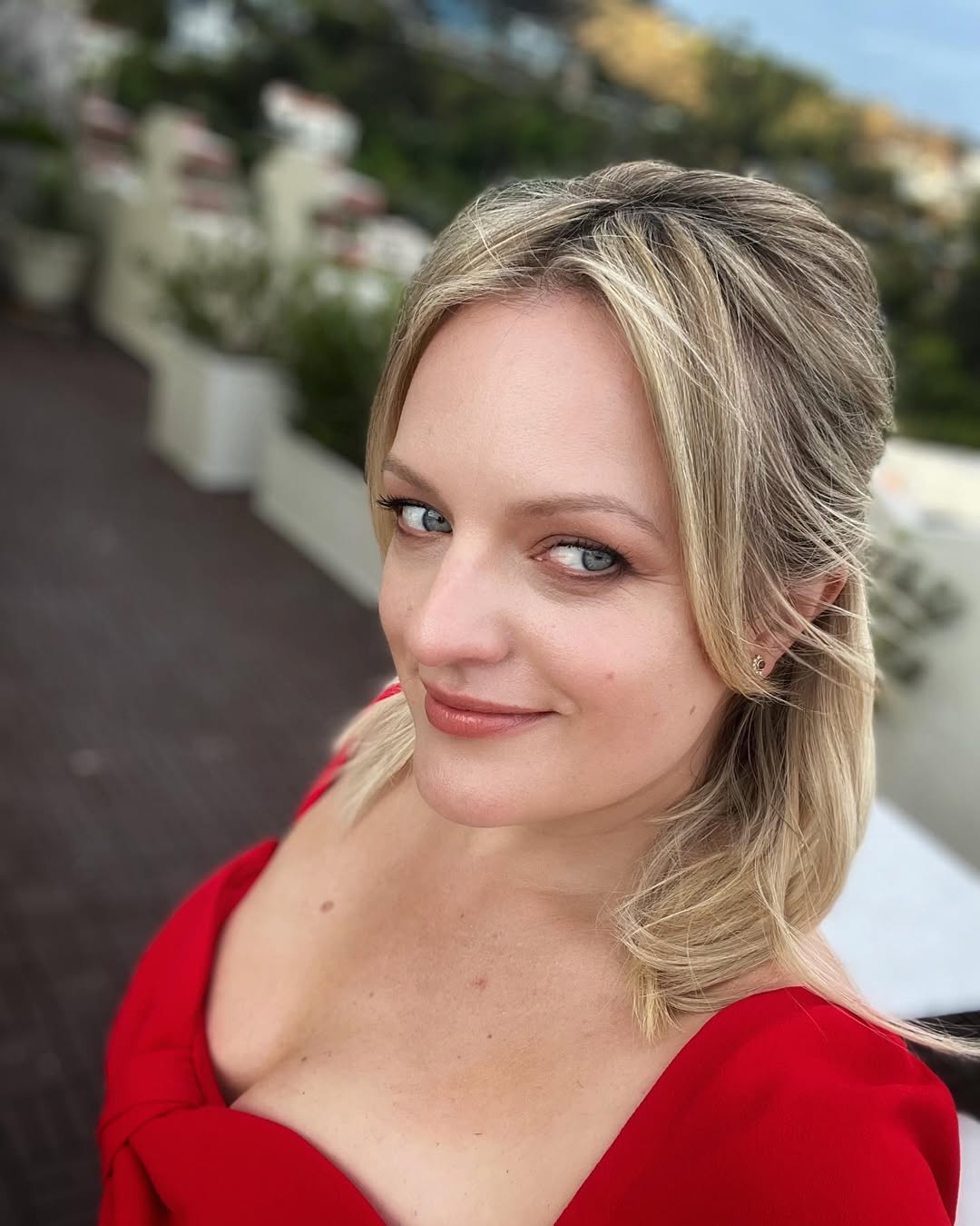 Image 10622051 from Elisabeth Moss
