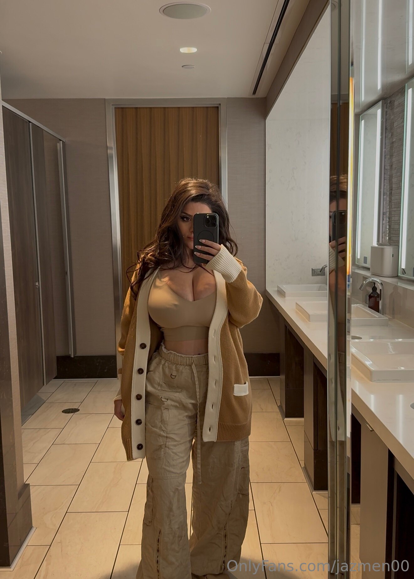 Image 10649241 from Jazmen00 / Petitencurvy112