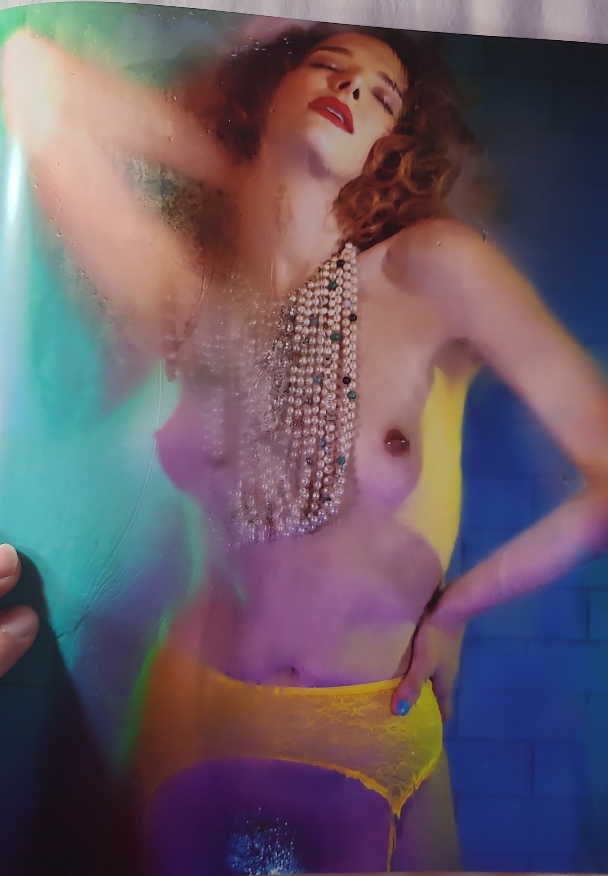 Image 10700677 from Hari Nef