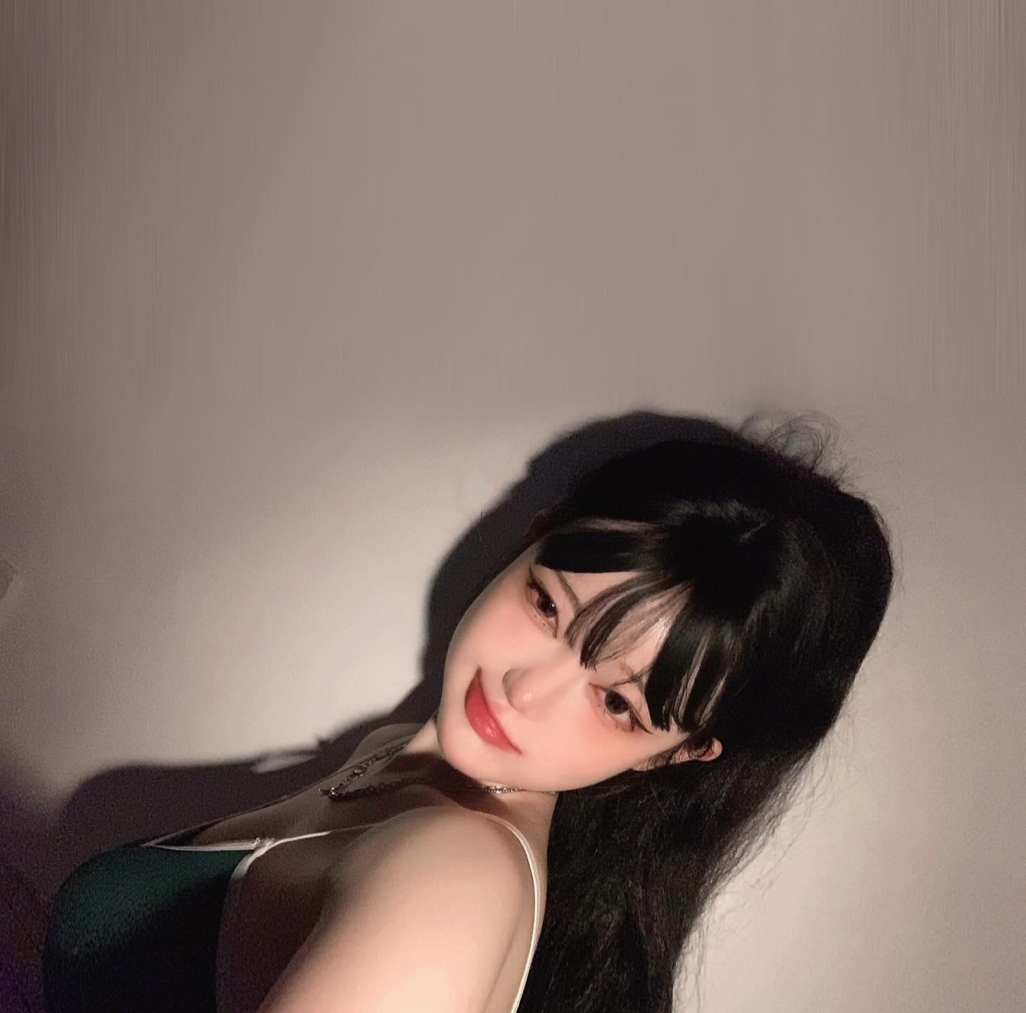 Image 10923445 from Evawxsh / happyunaaa Social Media thread