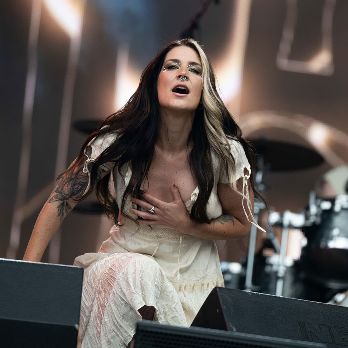 Image 11340229 from Women of Metal