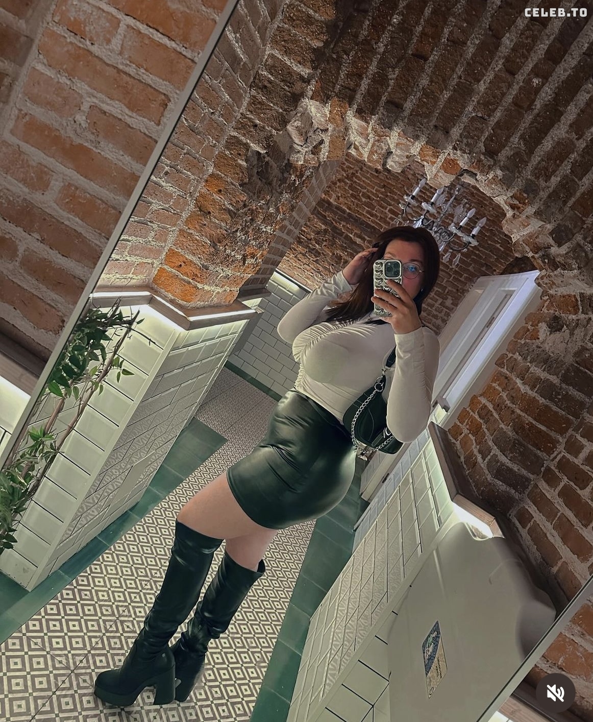 Image 150079 from carmen_curvy