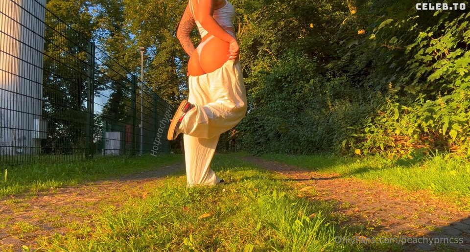 Image 1637923 from Hotpeachygirl