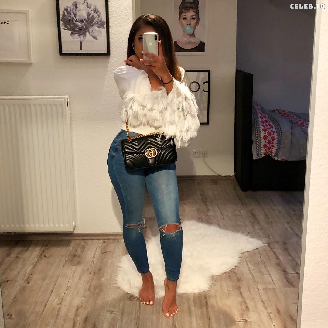 Image 1647849 from Maryhakiki