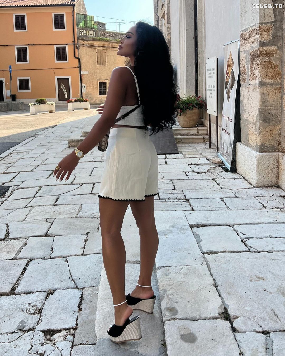 Image 1649428 from Maryhakiki