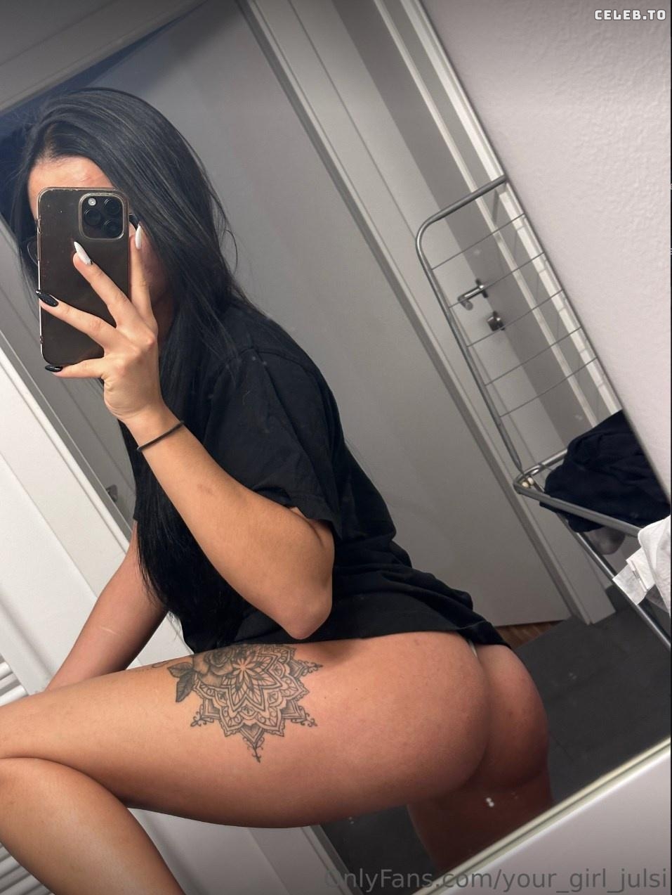 Image 1675853 from Juicy.julsie