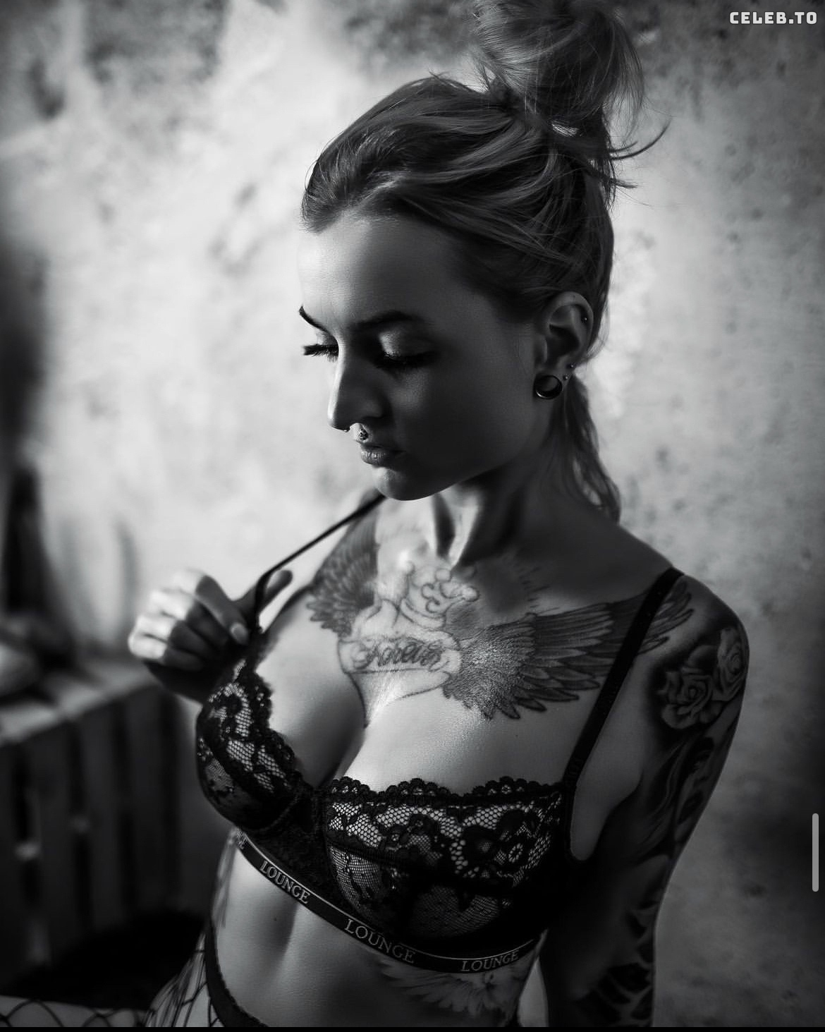 Image 1702345 from red_n_inked