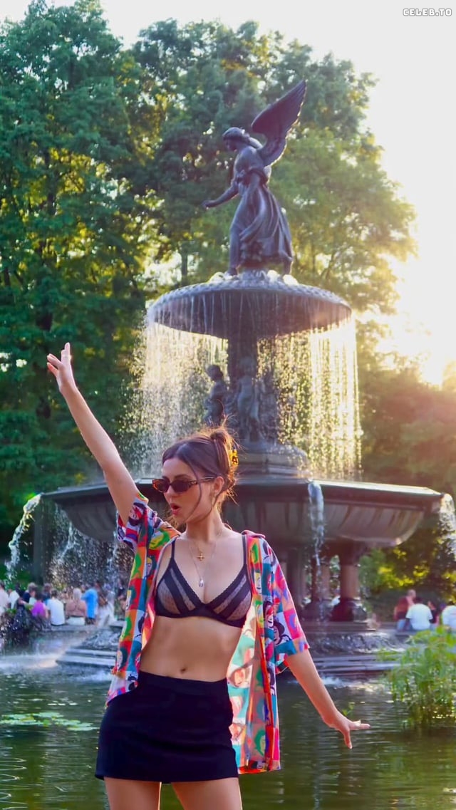 Image 1832811 from Victoria Justice