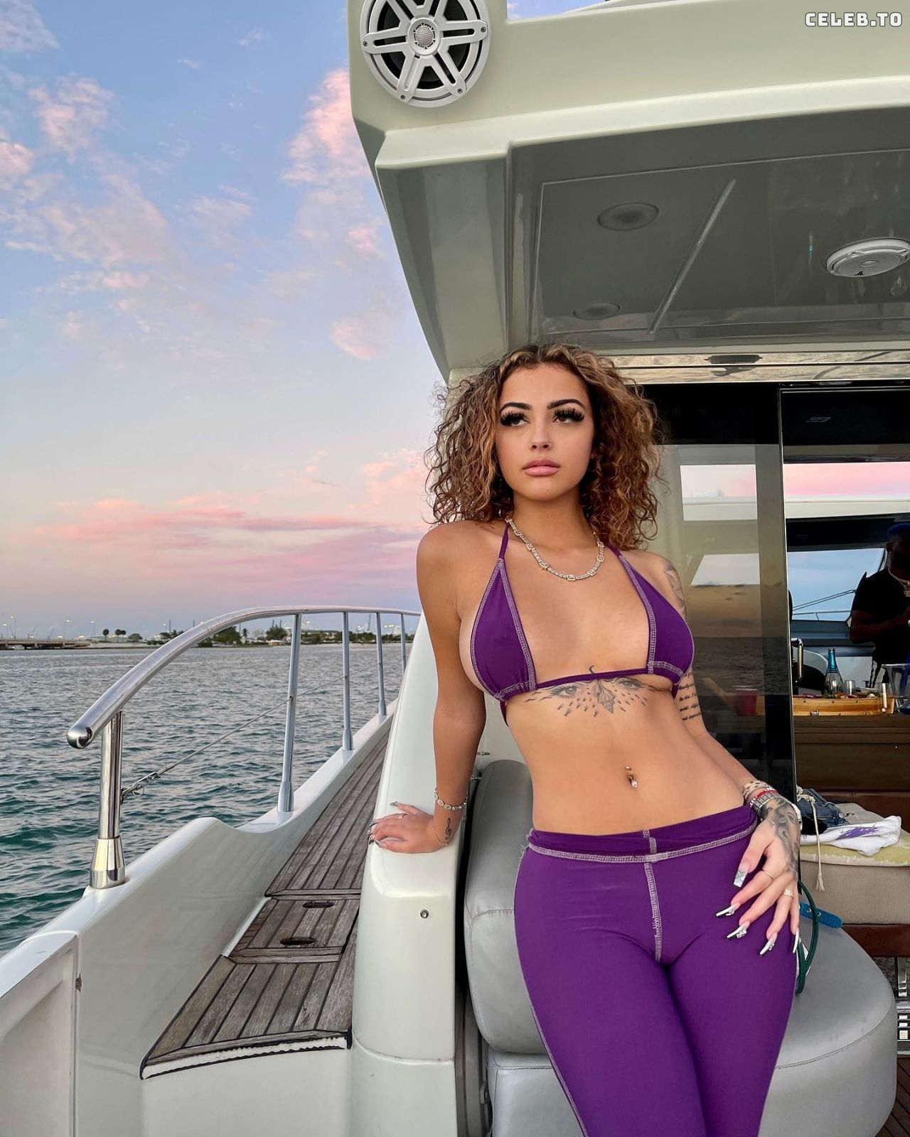 Image 1976781 from Malu Trevejo
