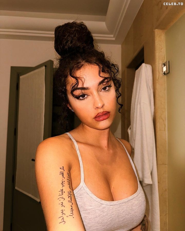 Image 1983107 from Malu Trevejo