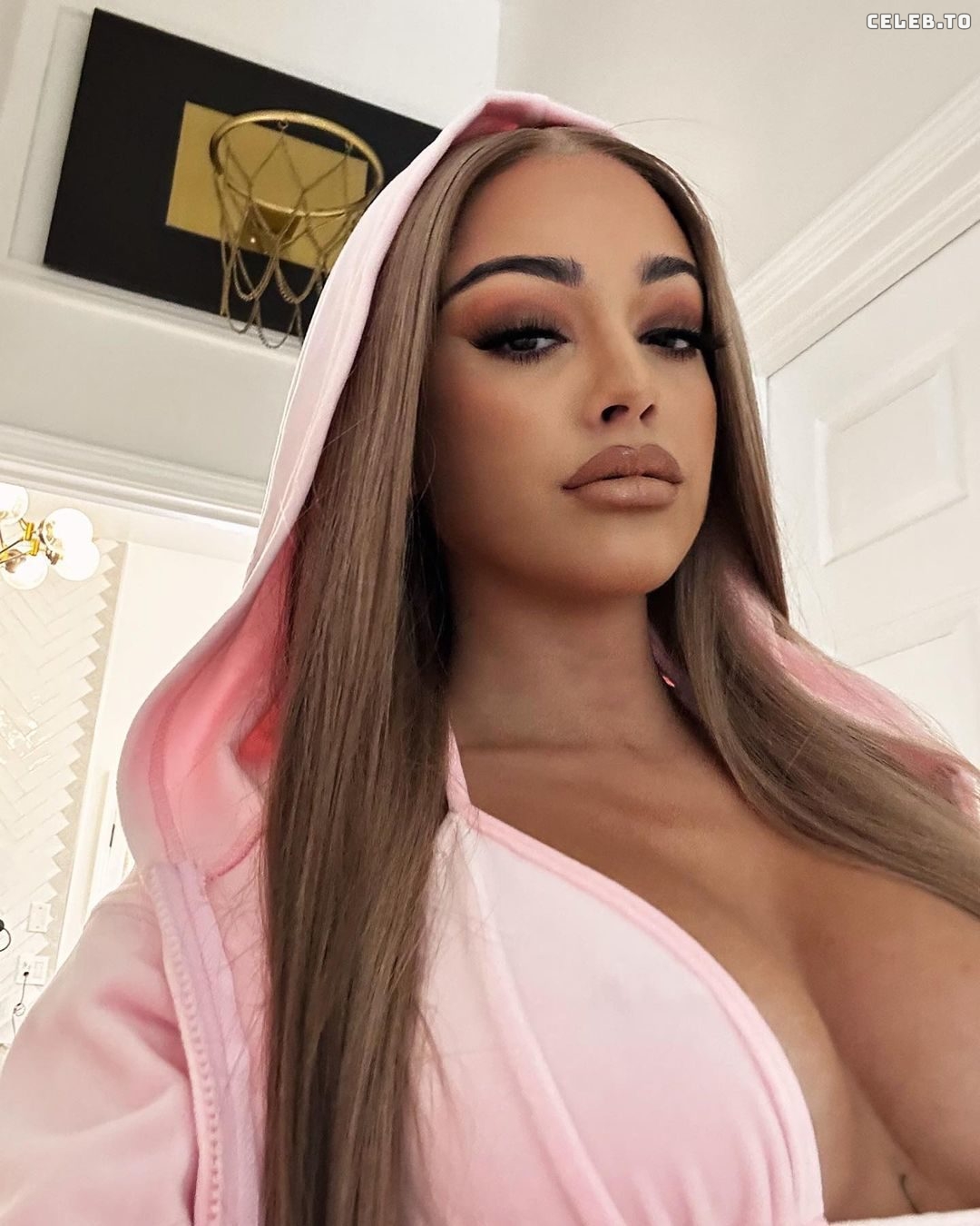 Image 1990018 from Malu Trevejo