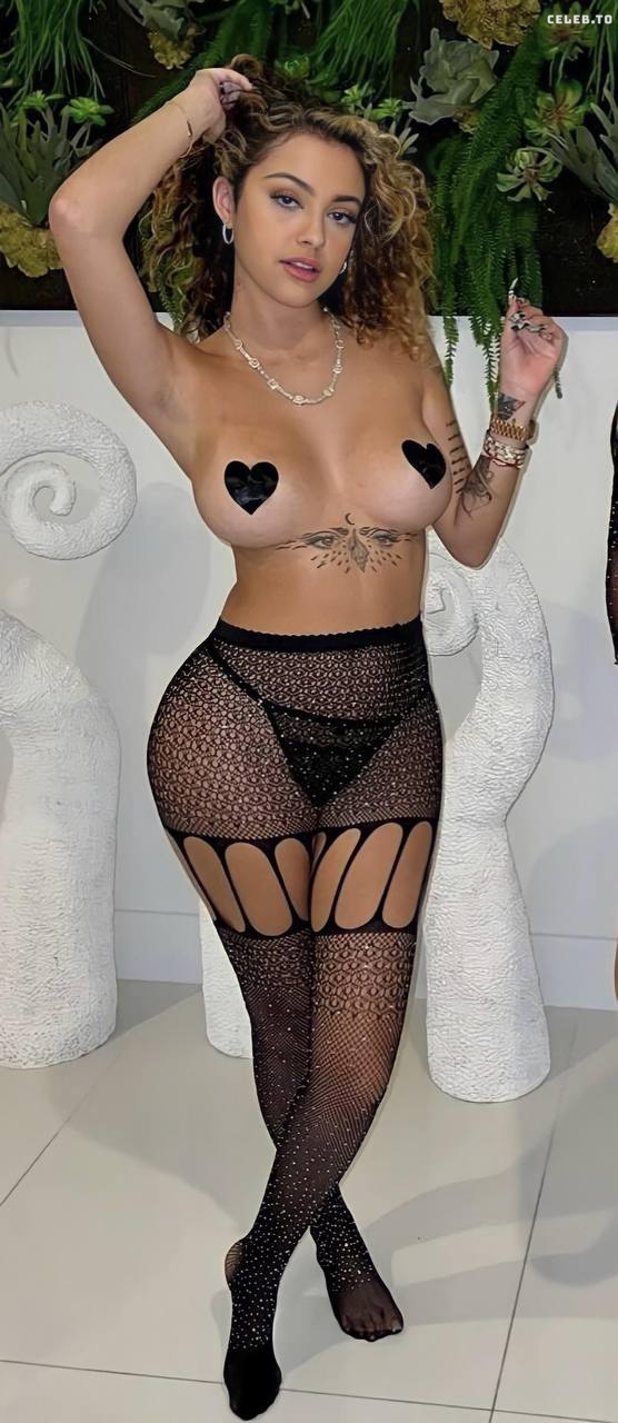 Image 1990516 from Malu Trevejo