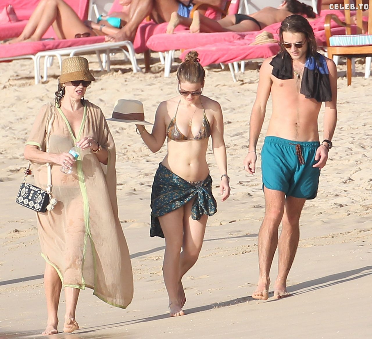 Image 1999491 from Alice Eve