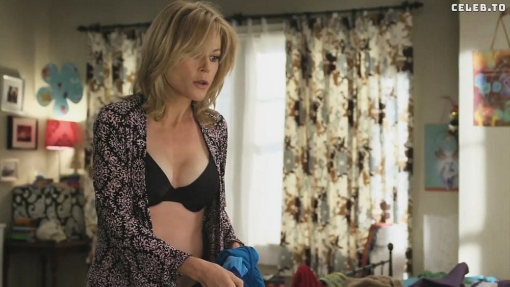 Image 2007236 from Julie Bowen