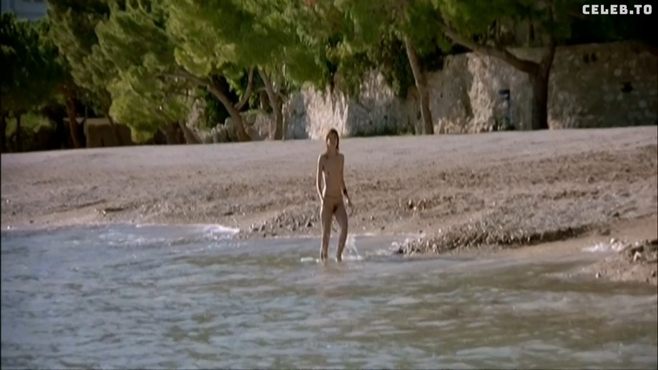 Image 2062278 from Julie Gayet