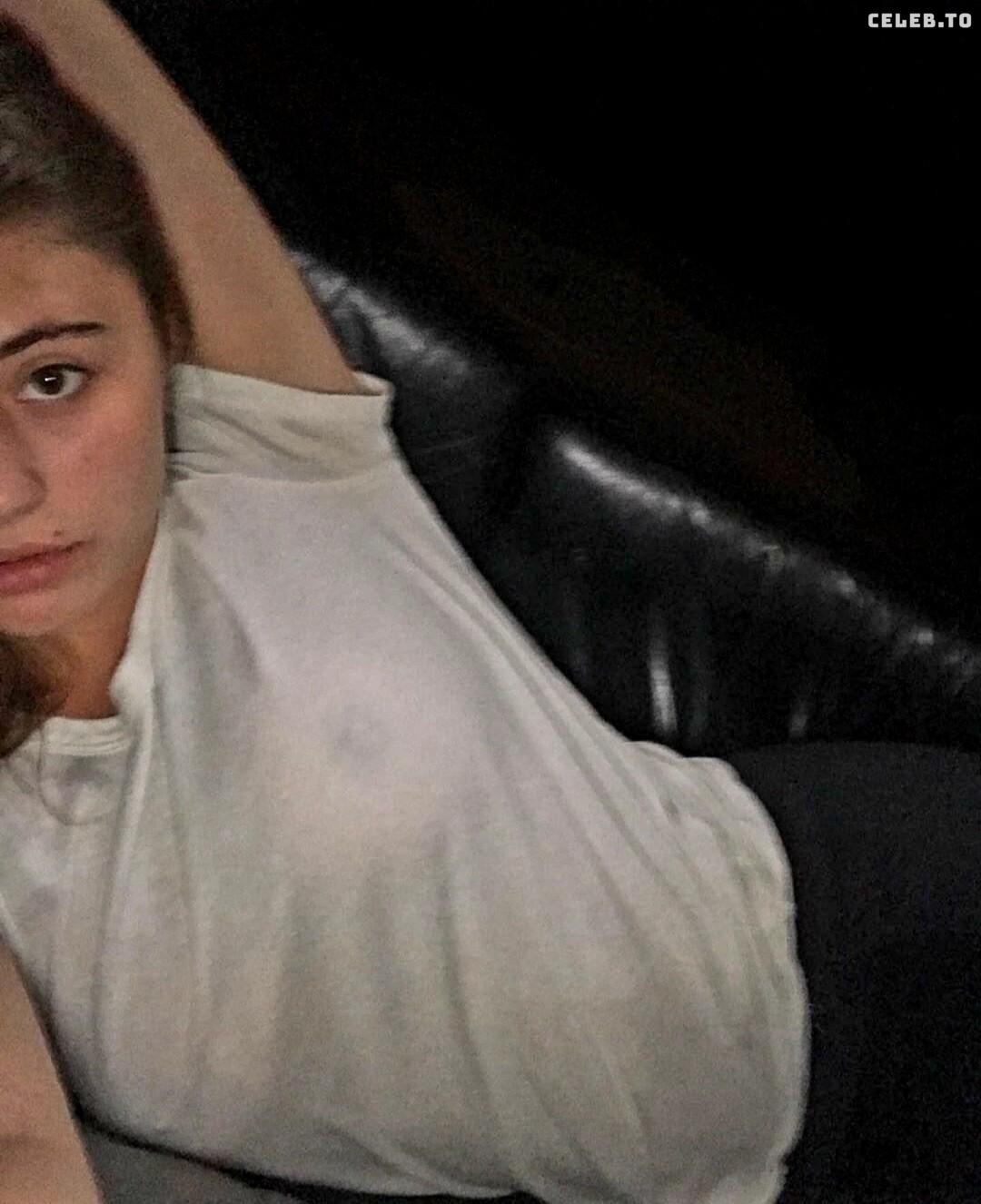 Image 2081615 from Lia Marie Johnson