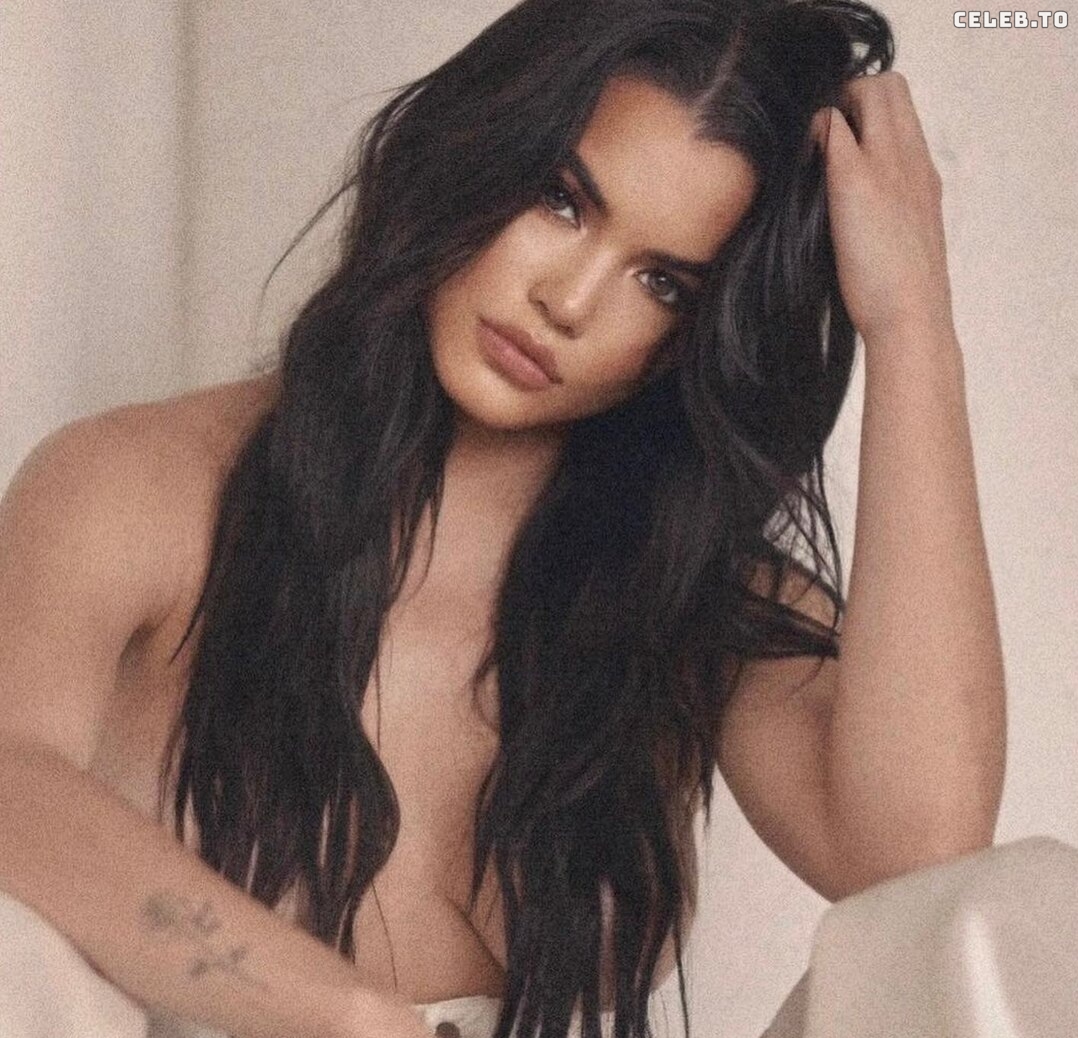 Image 2085987 from Paris Berelc